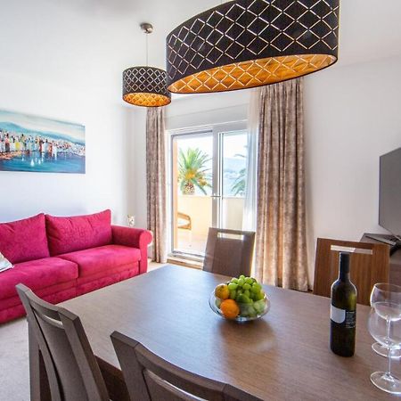 Rooms & Apartments Toni Stobrec Bagian luar foto