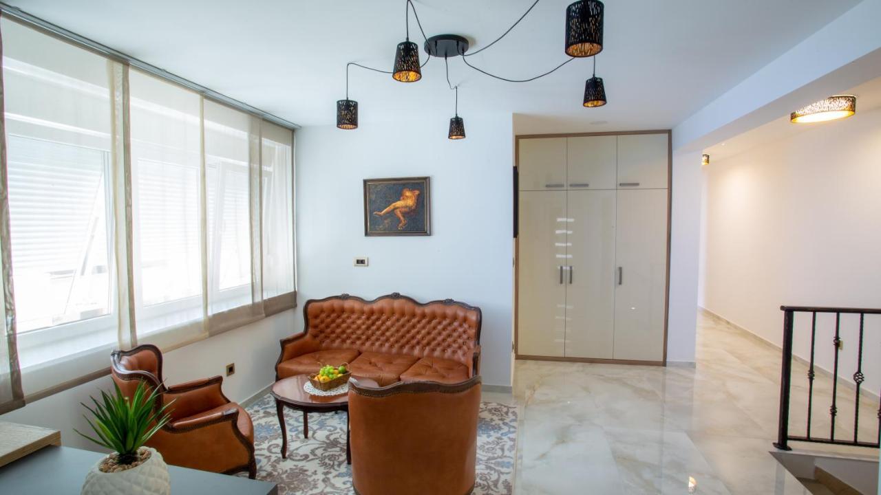 Rooms & Apartments Toni Stobrec Bagian luar foto