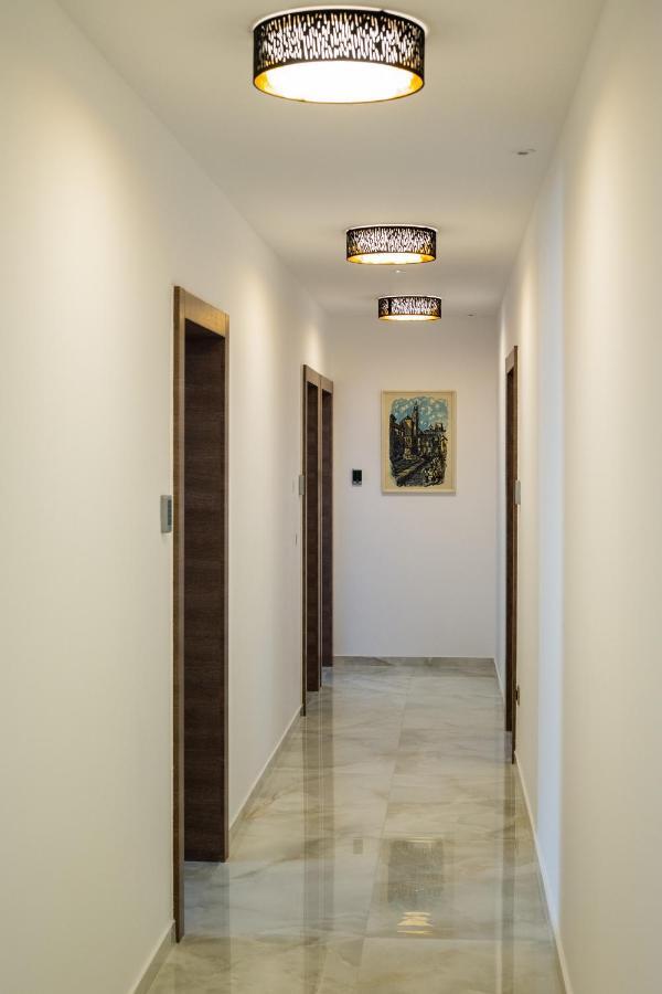 Rooms & Apartments Toni Stobrec Bagian luar foto