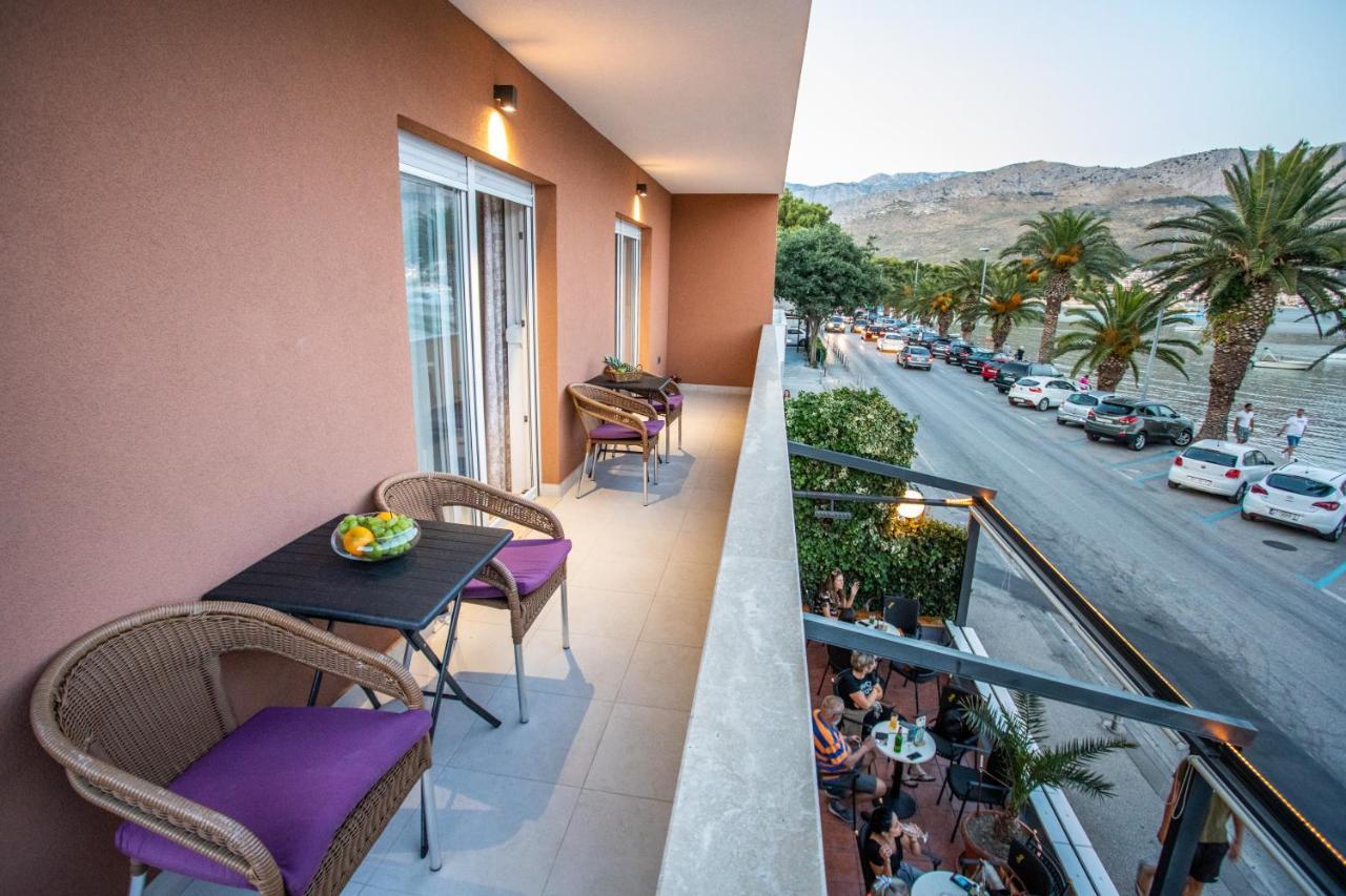 Rooms & Apartments Toni Stobrec Bagian luar foto