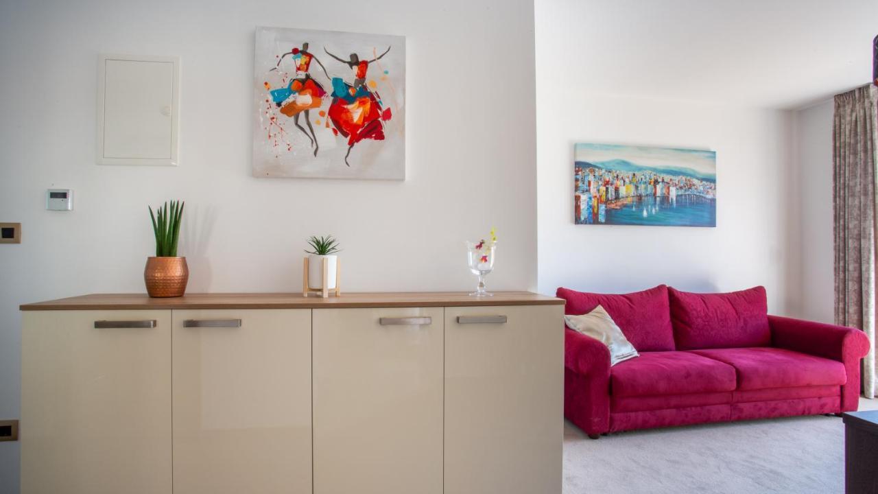 Rooms & Apartments Toni Stobrec Bagian luar foto